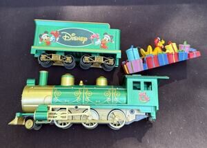 Hawthorne Village Disney Holiday Celebration Express Bachman Train & Caboose L32